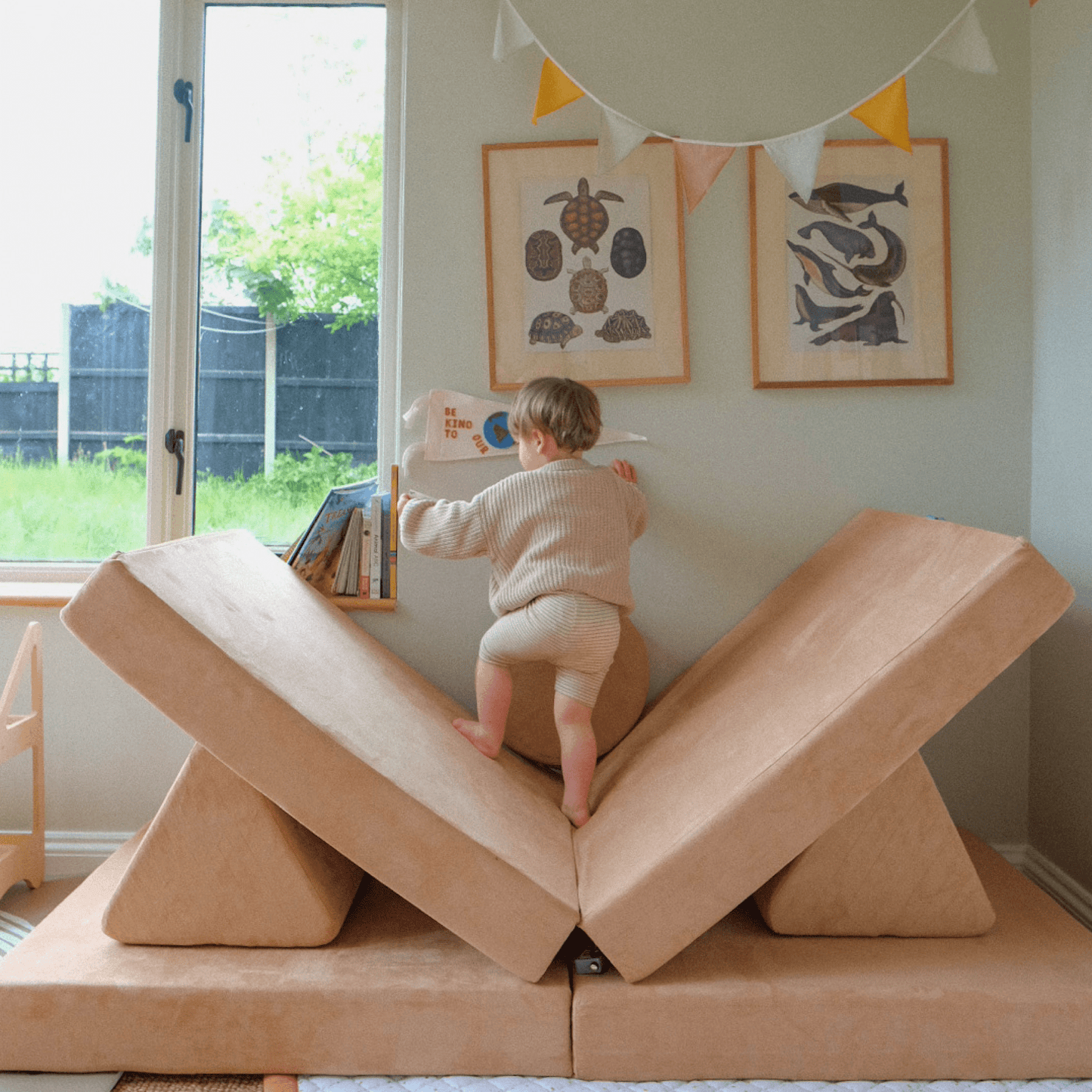 The Possum Play Couch (with Circle Set)