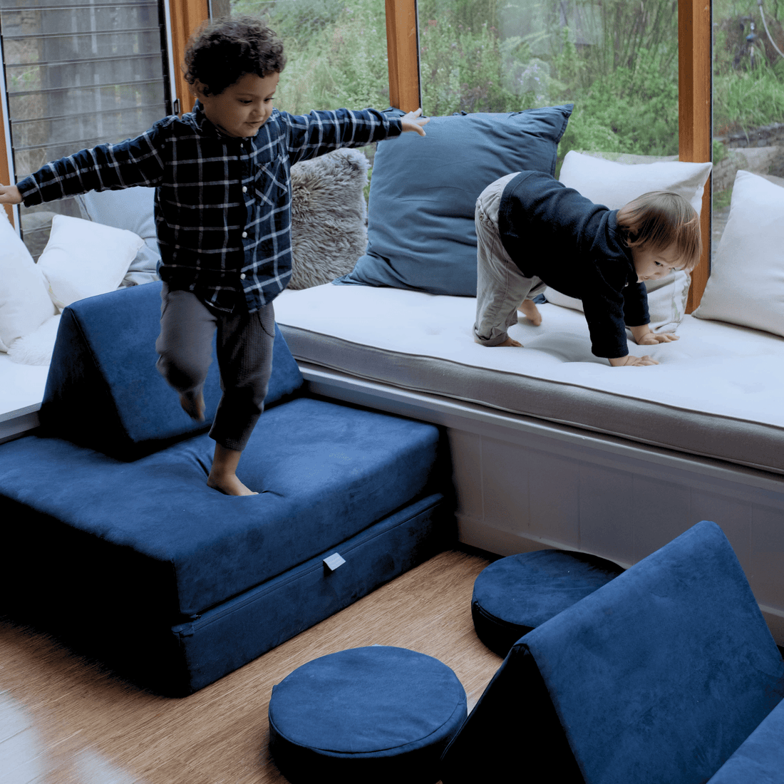 The Possum Play Couch (with Circle Set)