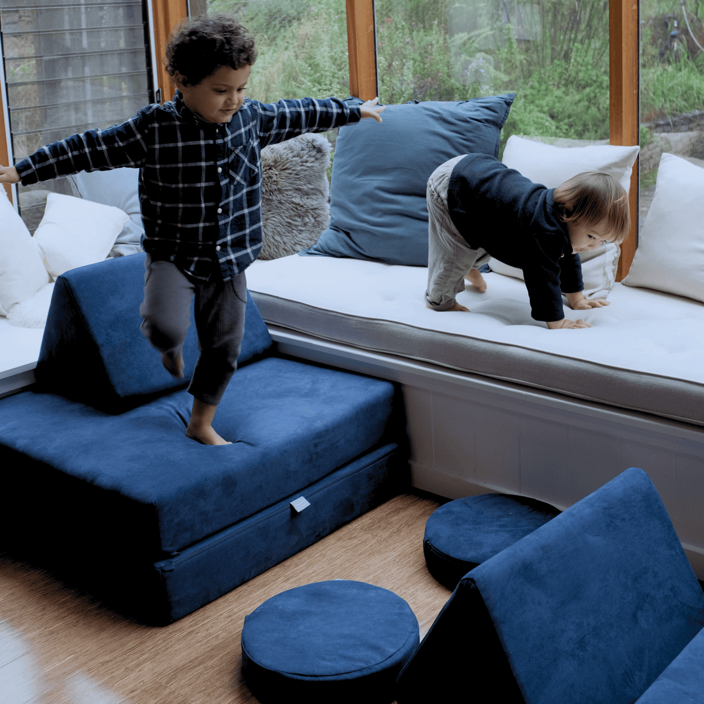 The Possum Play Couch (with Circle Set)